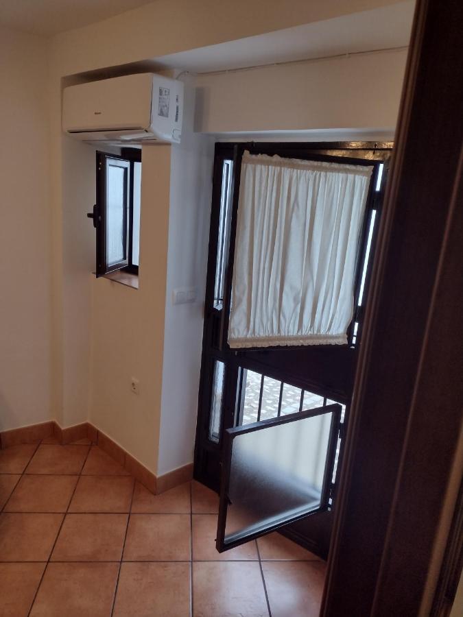 La Casita De *